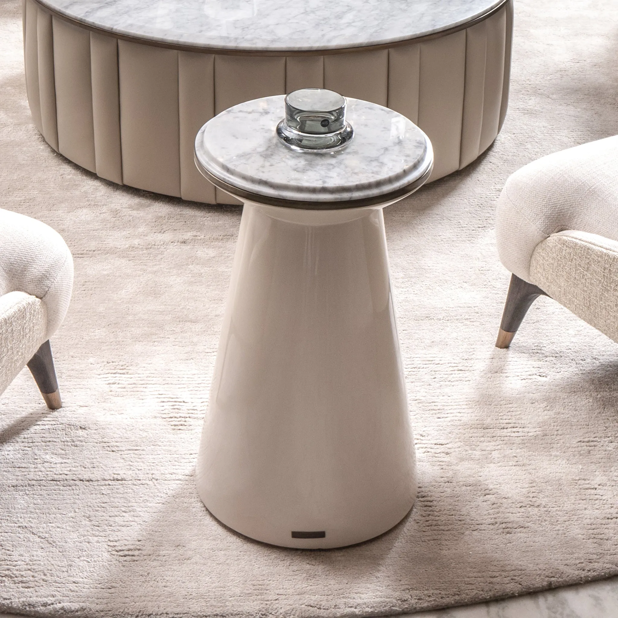 CONTOUR SIDE TABLE SMALL