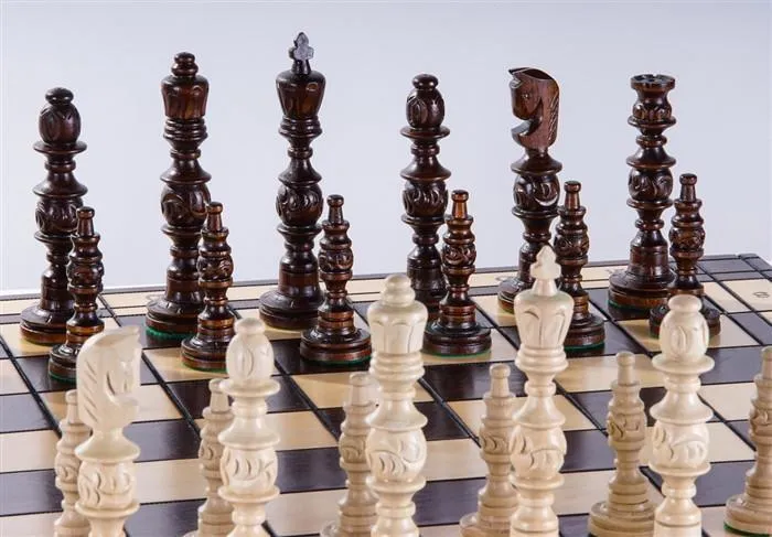 GALANT - 22.5" Wooden Chess Set