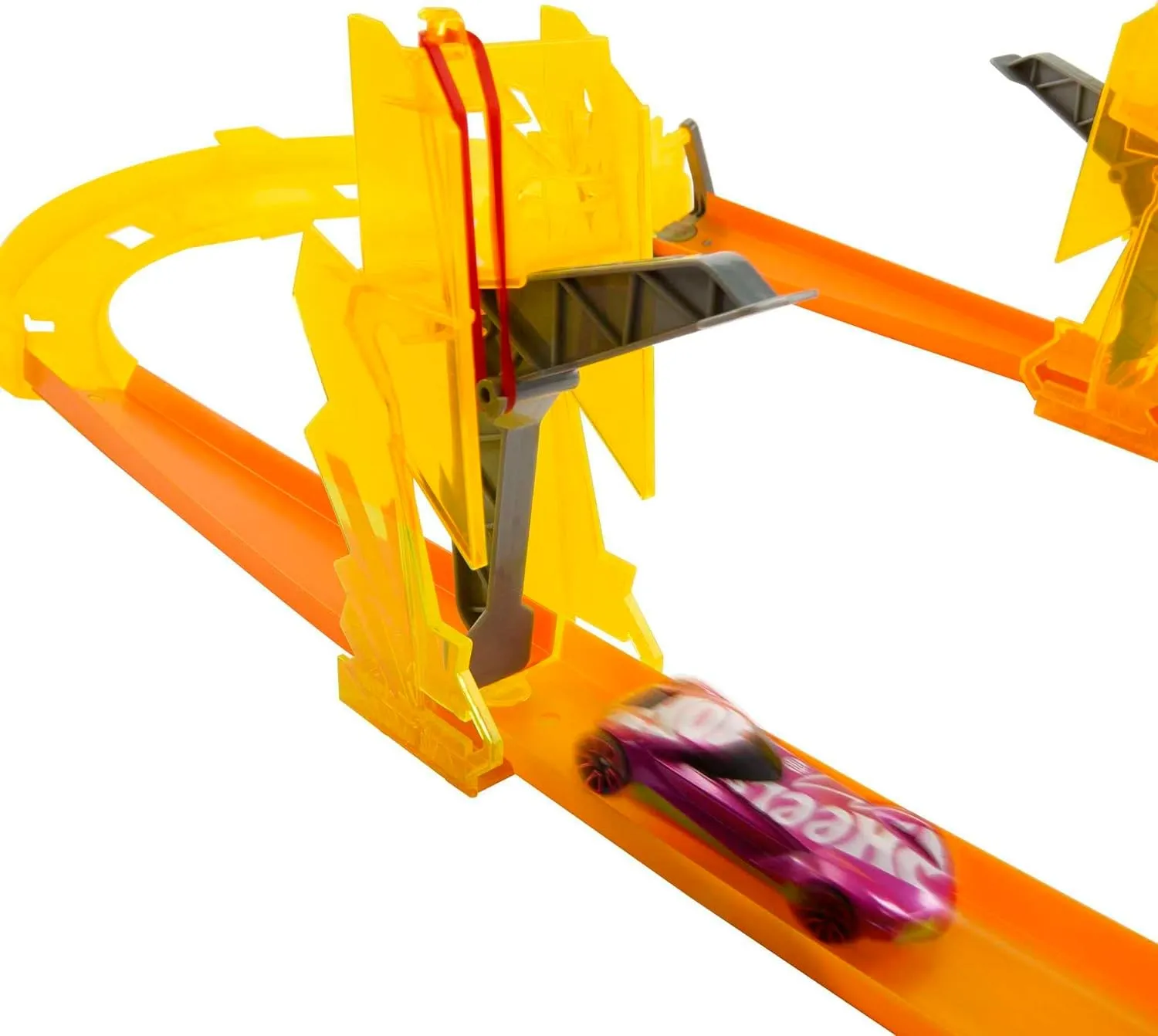 Hot Wheels Track Set with 1 Hot Wheels Car, 12 Track Boosting Components, Stackable Toy Storage Box, Lightning-Themed Track Builder Set for Kids Ages 5 